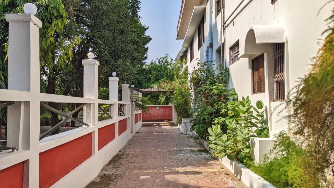 Headquarter Khajuraho Hostel Exterior photo