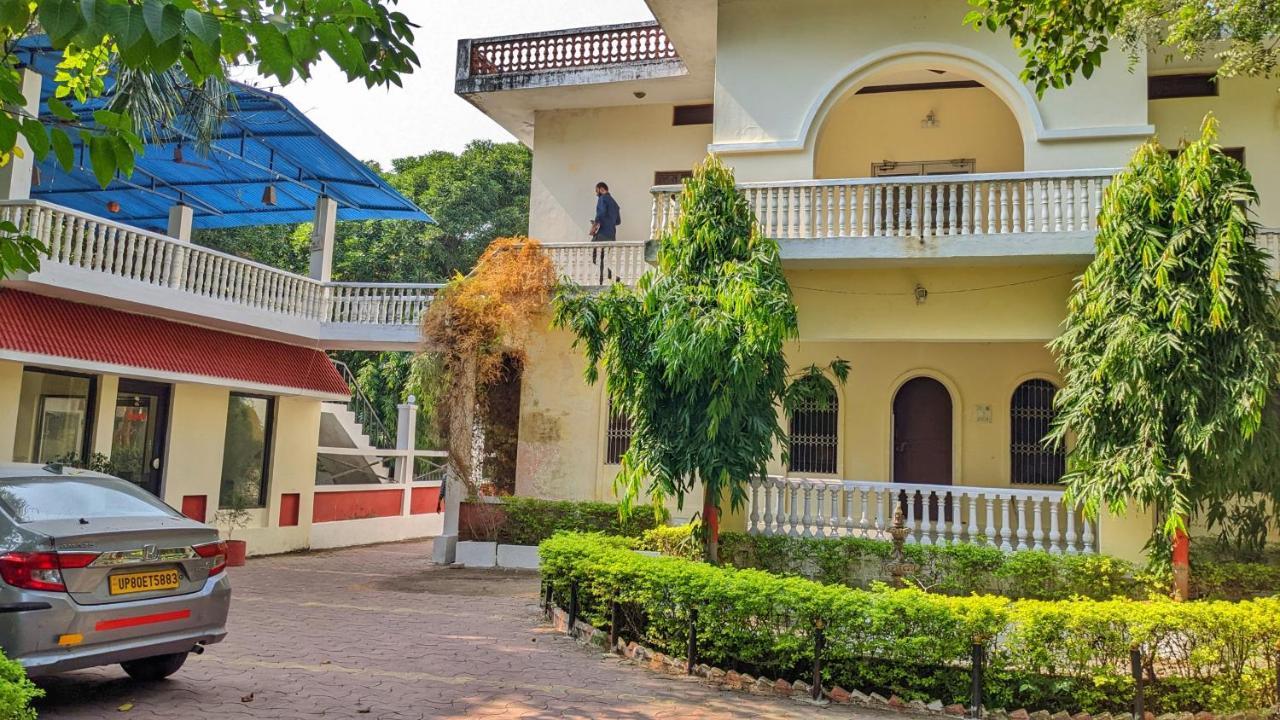 Headquarter Khajuraho Hostel Exterior photo