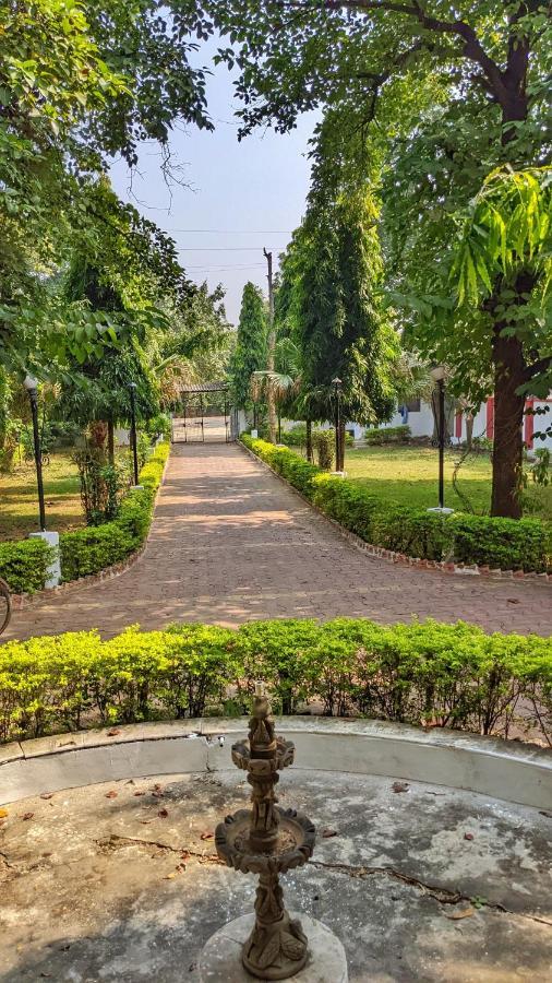 Headquarter Khajuraho Hostel Exterior photo