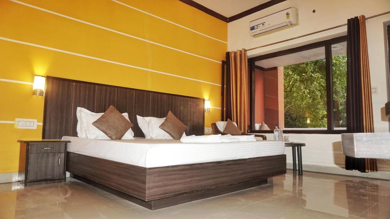 Headquarter Khajuraho Hostel Exterior photo
