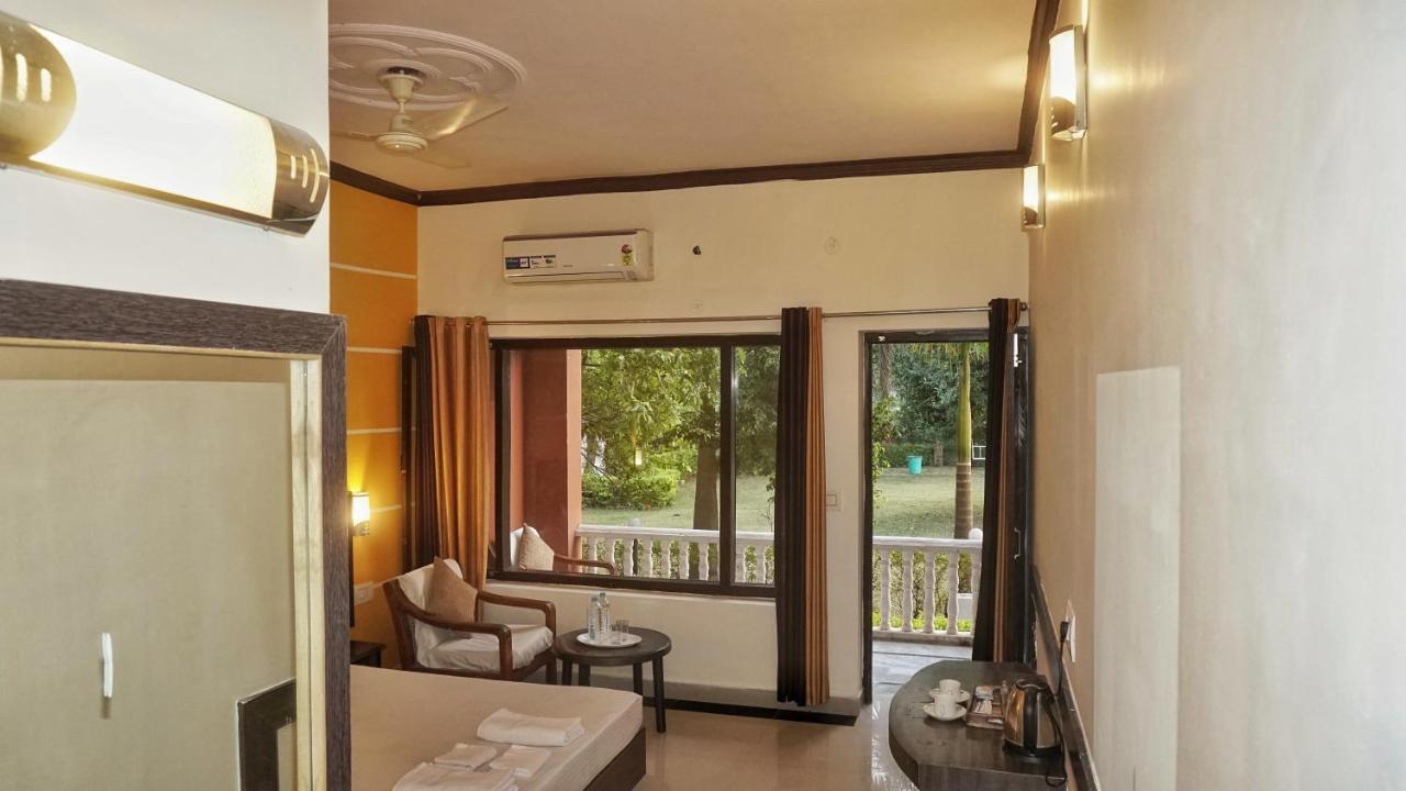 Headquarter Khajuraho Hostel Exterior photo