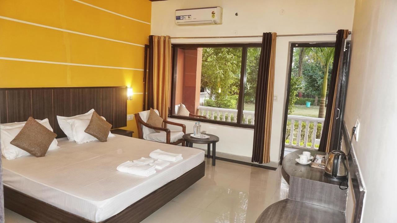 Headquarter Khajuraho Hostel Exterior photo